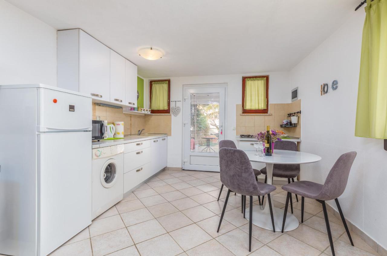 Holiday Home Nadia Πούλα Εξωτερικό φωτογραφία