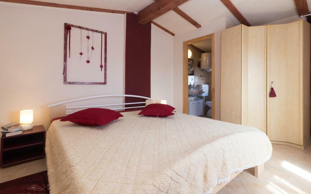 Holiday Home Nadia Πούλα Εξωτερικό φωτογραφία