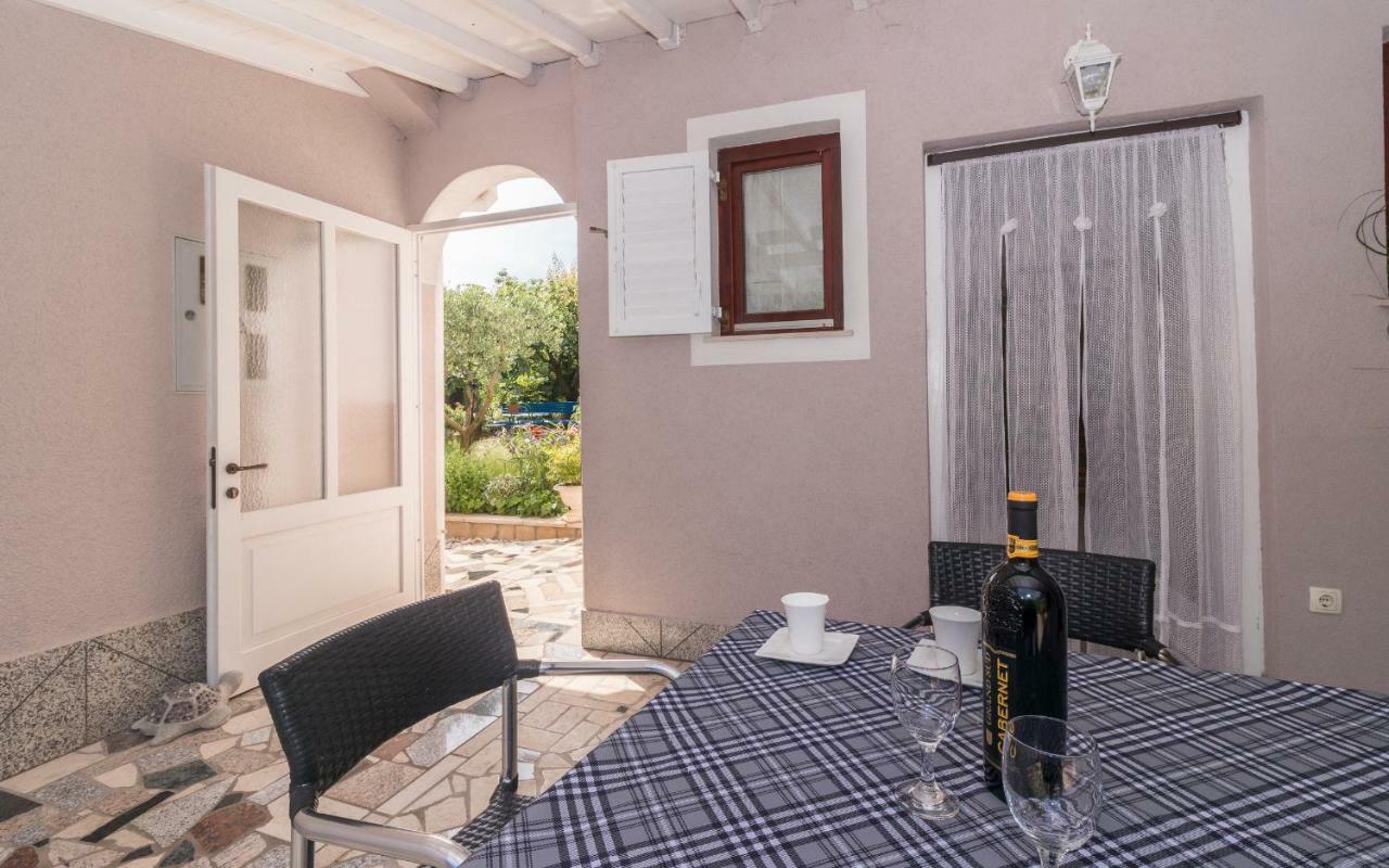 Holiday Home Nadia Πούλα Εξωτερικό φωτογραφία